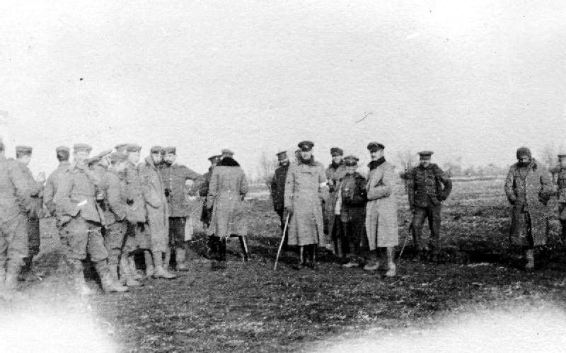 Am 24. Dezember 1914 und an den folgenden Tagen  fand an einigen Abschnitten der Westfront vor allem zwischen Deutschen und Briten in Flandern kam es zu spontanen Fraternisierungen.